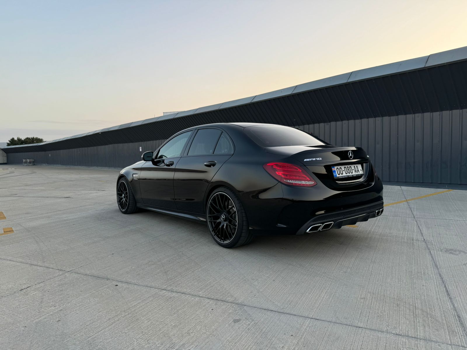 MERCEDES-BENZ C 63 AMG