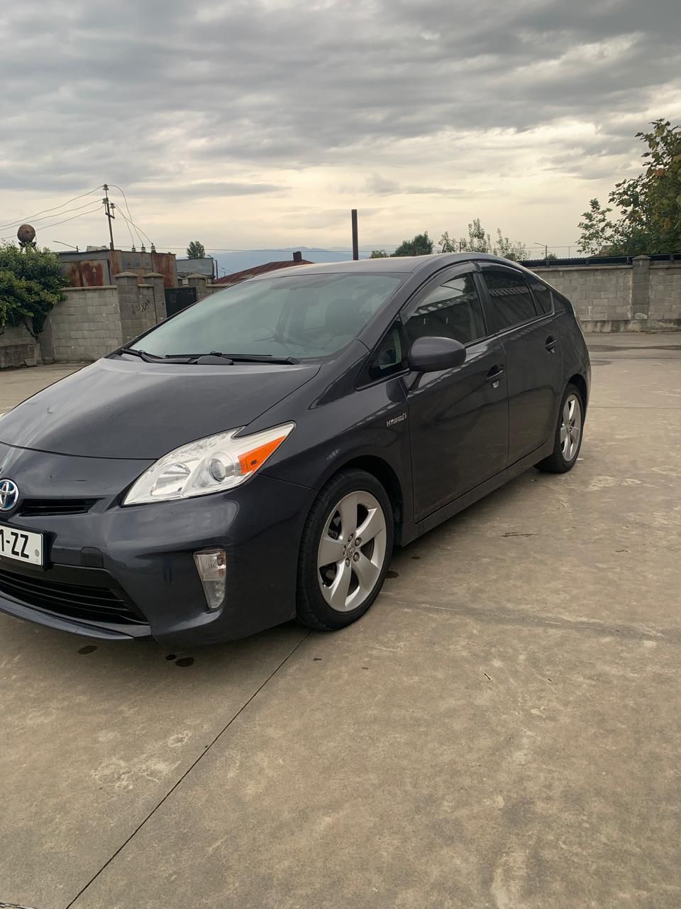 TOYOTA  Prius