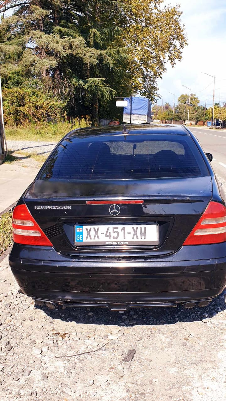 MERCEDES-BENZ C 230