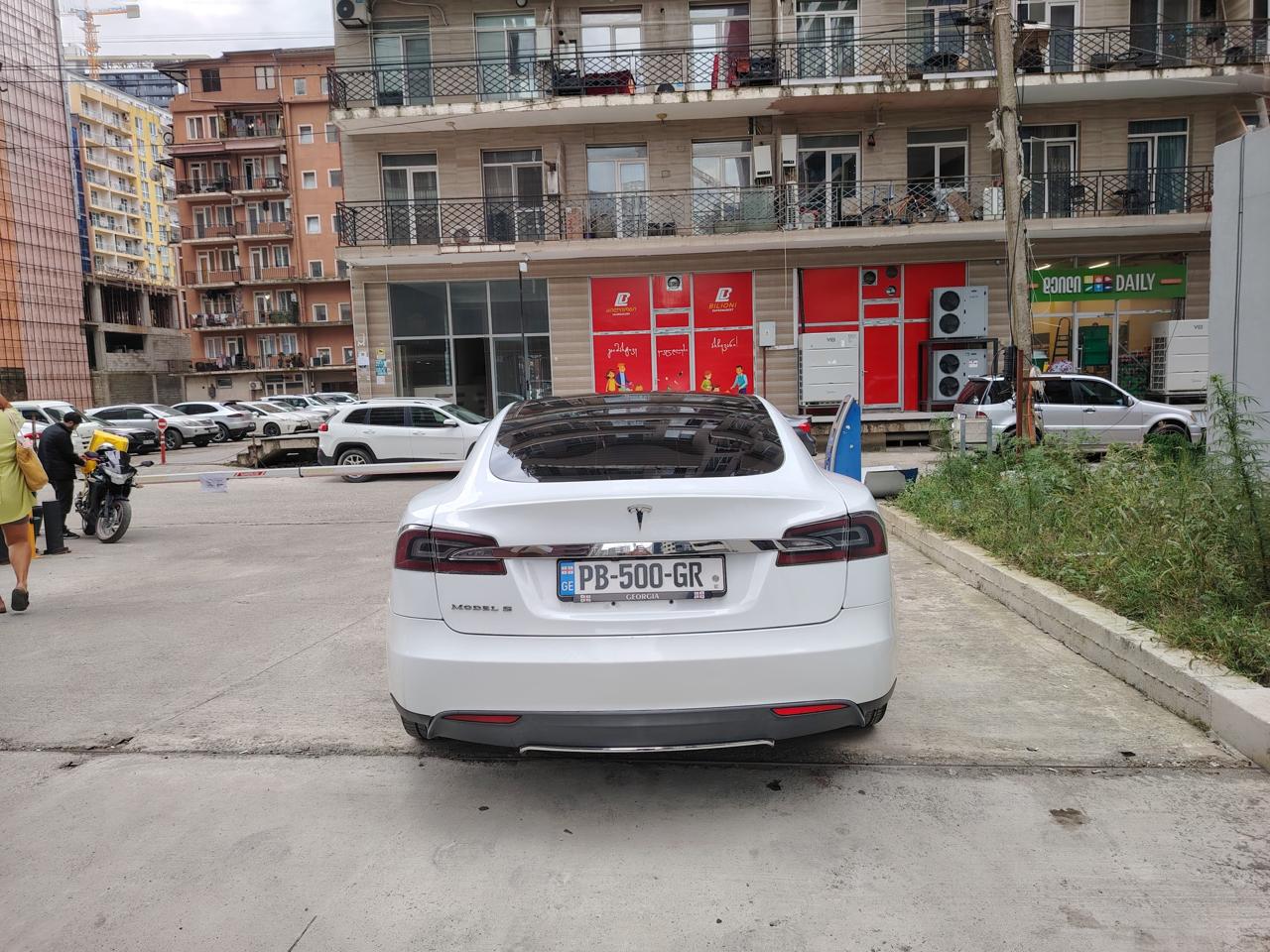 TESLA Model S
