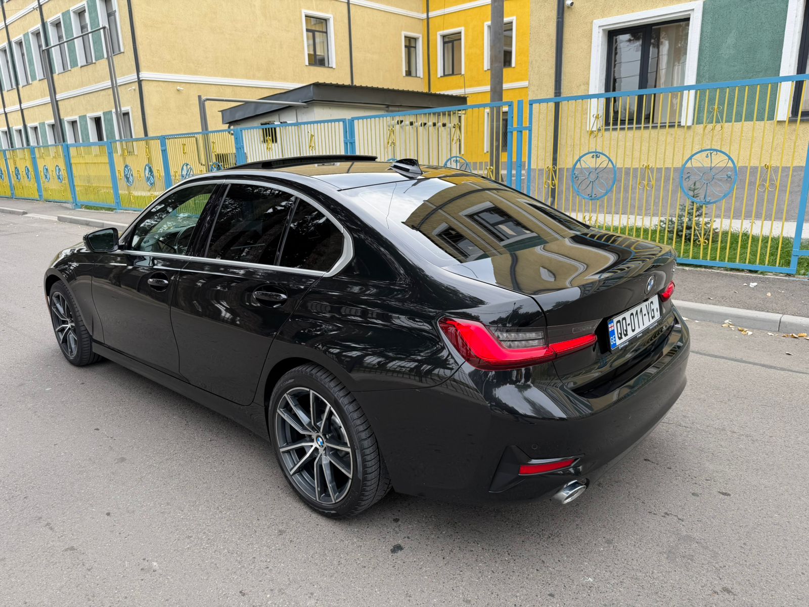 BMW 330
