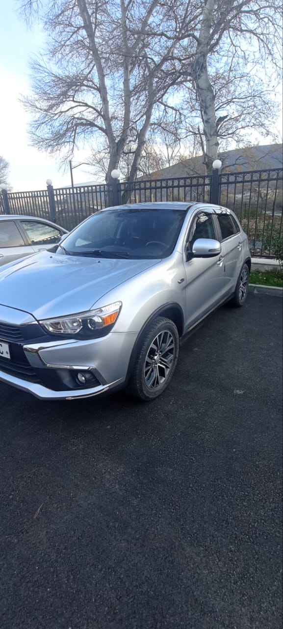 MITSUBISHI Outlander Sport