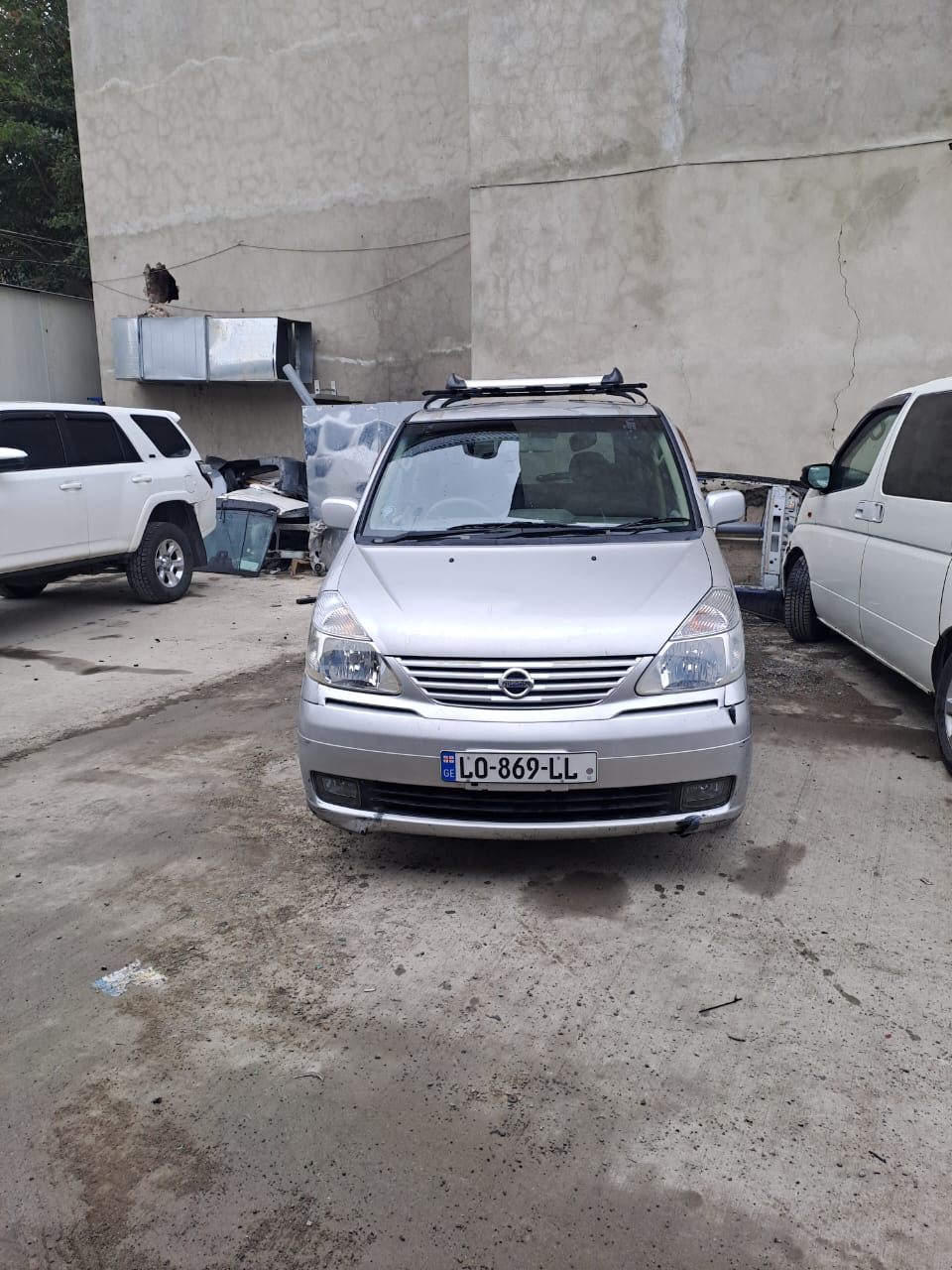 NISSAN Serena