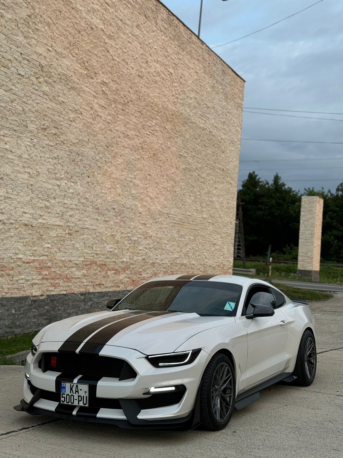 FORD Mustang