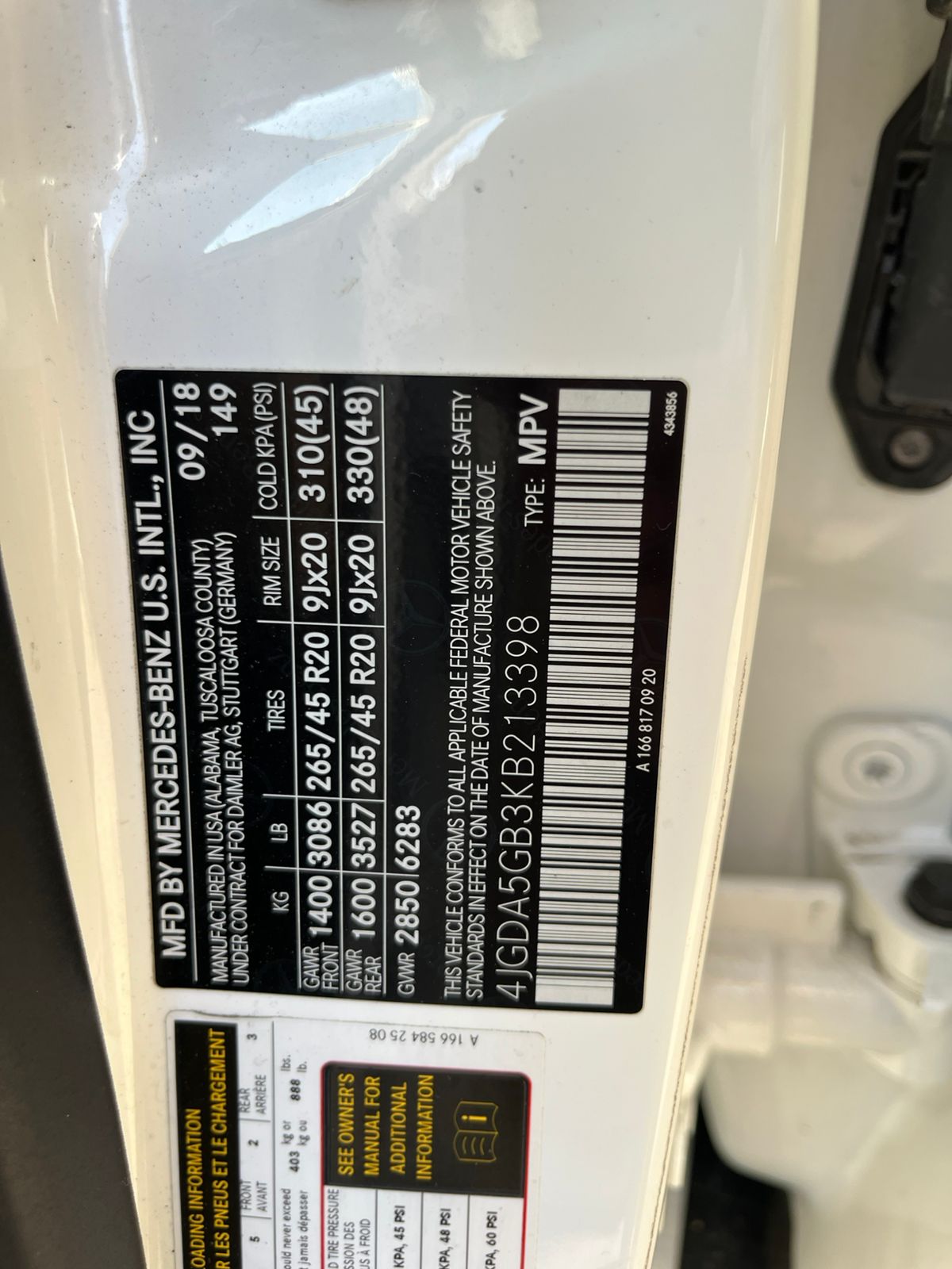 MERCEDES-BENZ GLE 400