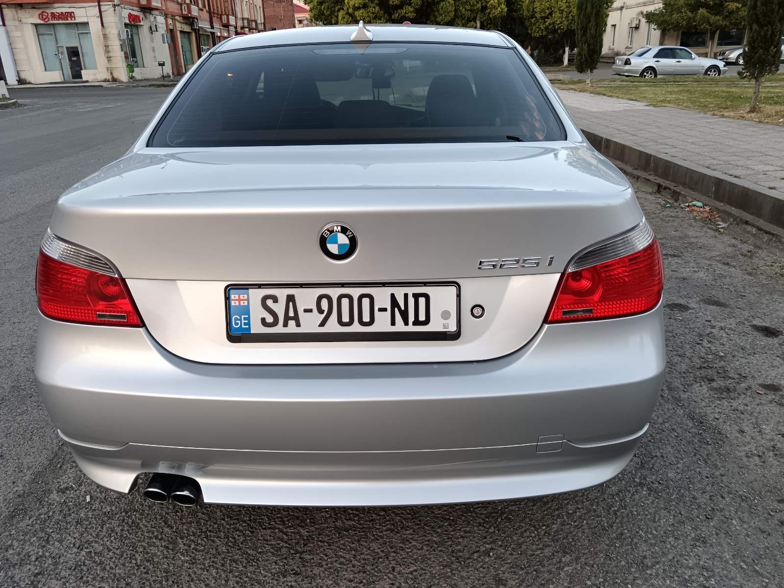BMW 225