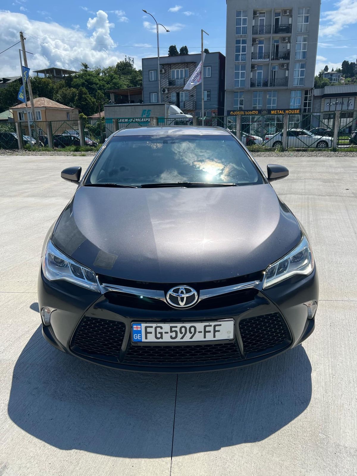 TOYOTA  Camry