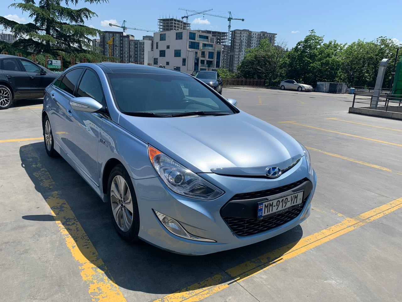 HYUNDAI Sonata