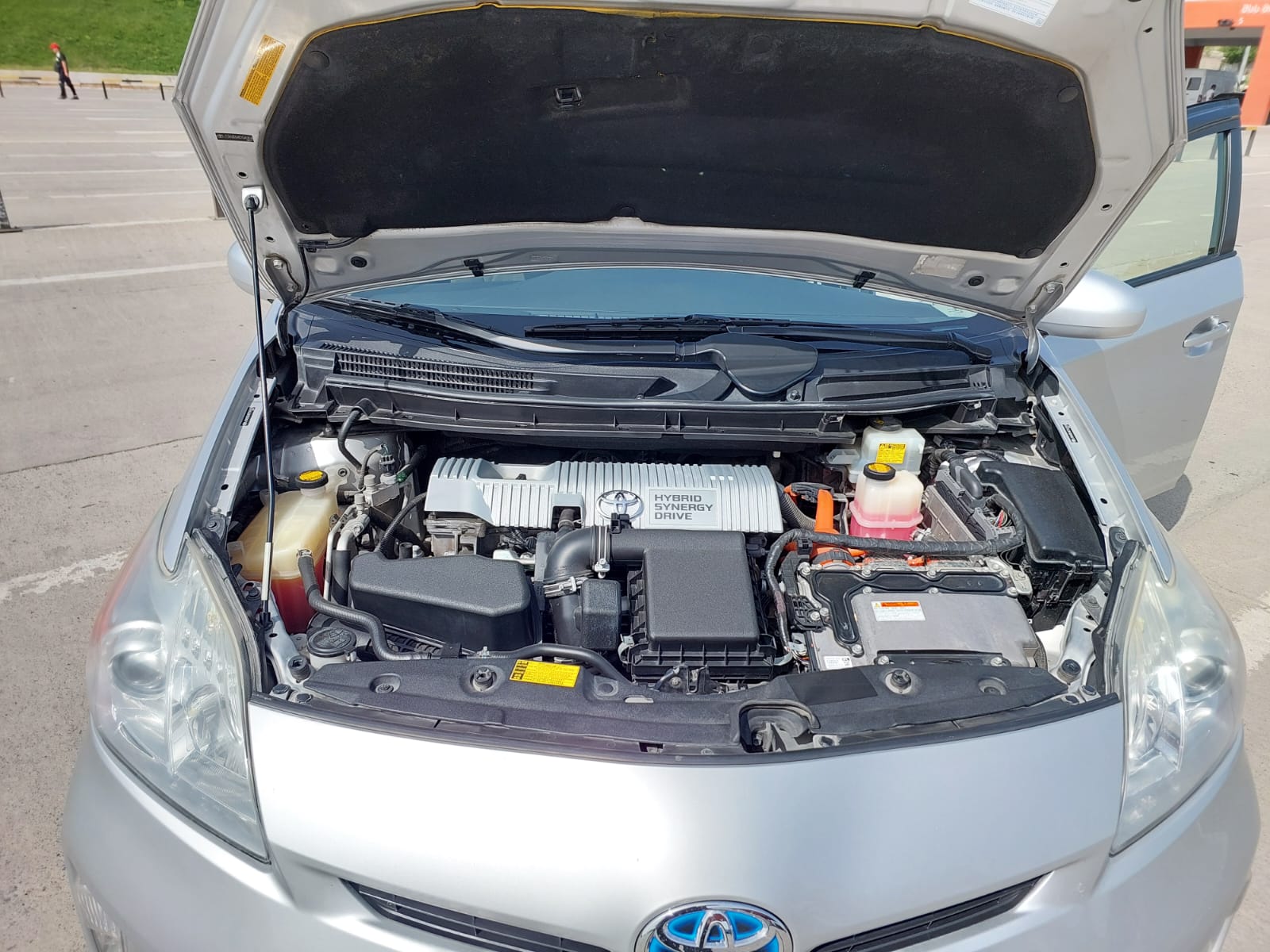 TOYOTA  Prius