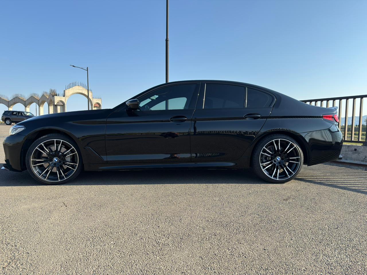 BMW 530