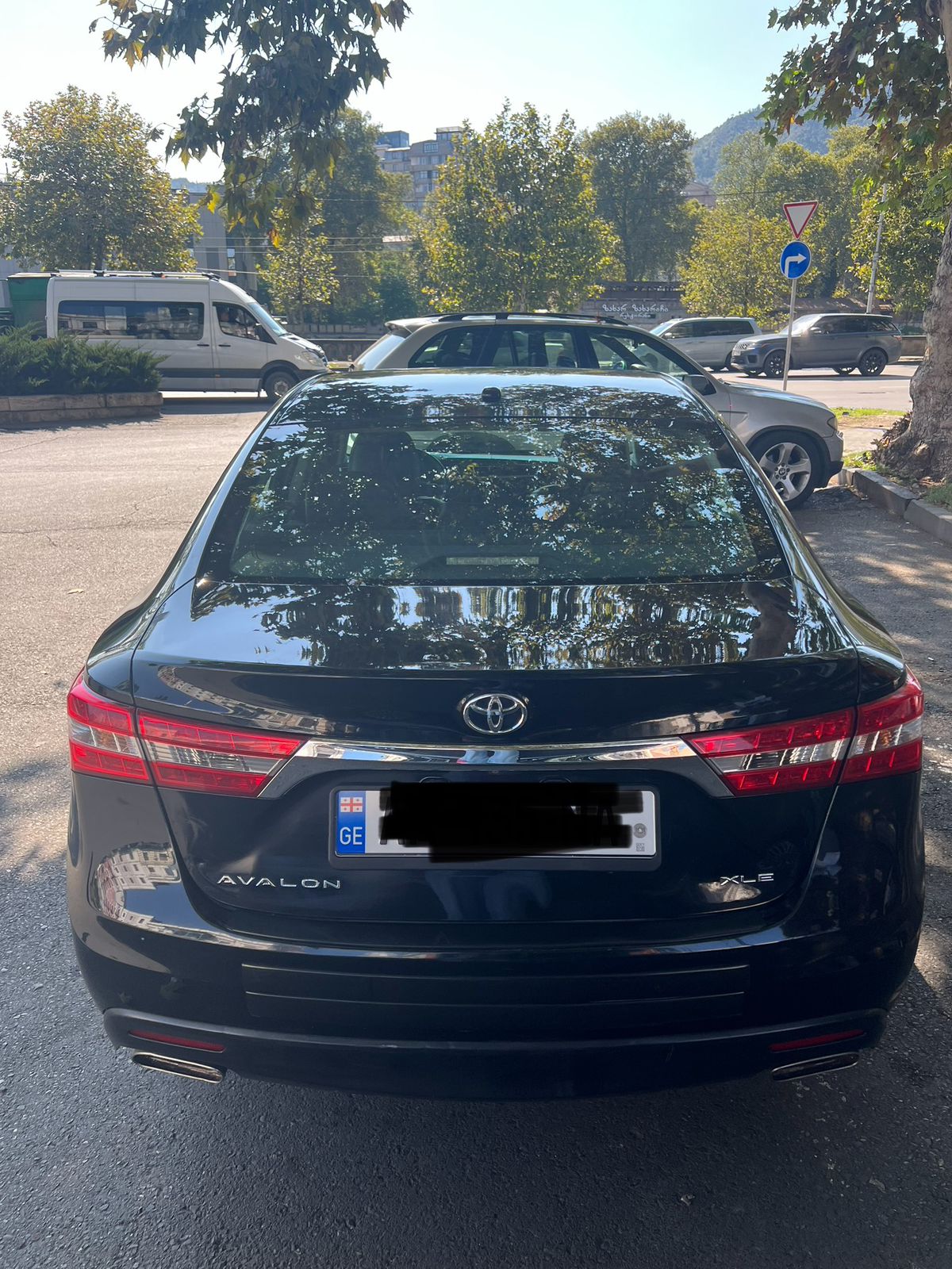TOYOTA  Avalon