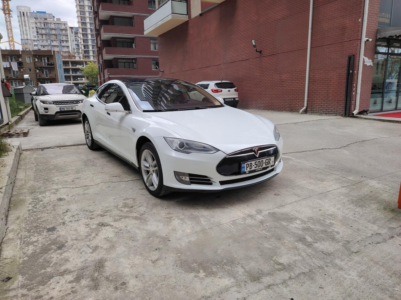 TESLA Model S