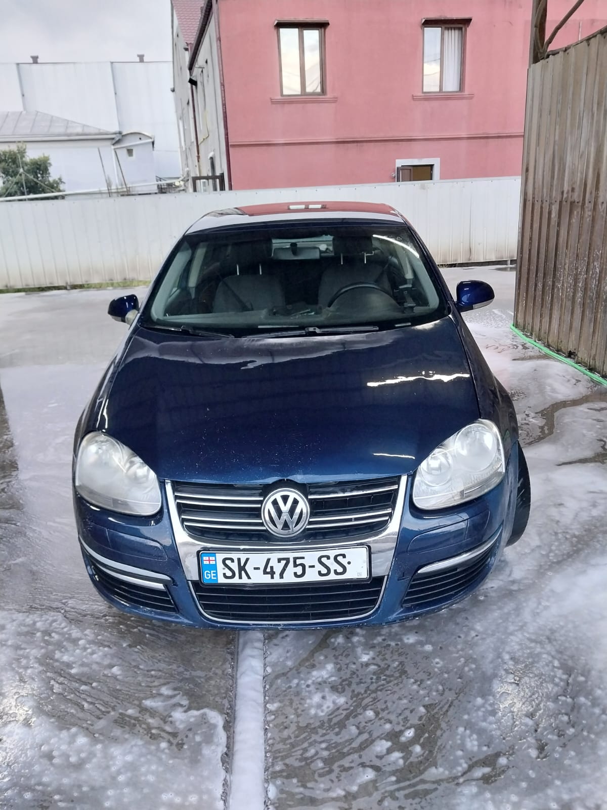 VOLKSWAGEN Jetta