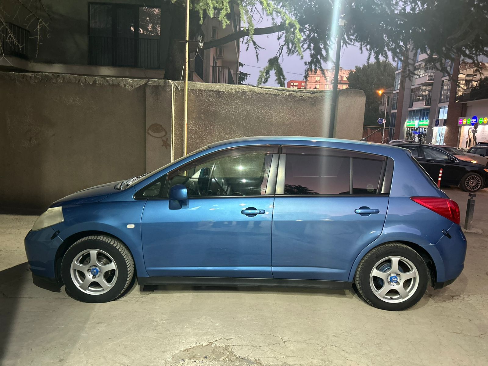 NISSAN Tiida