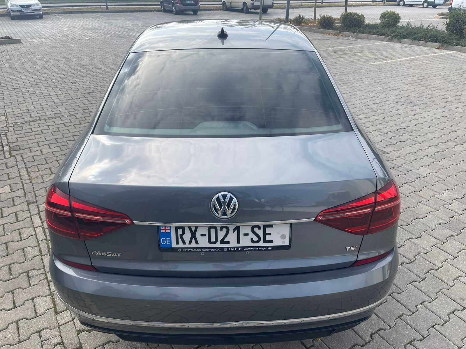 VOLKSWAGEN Passat