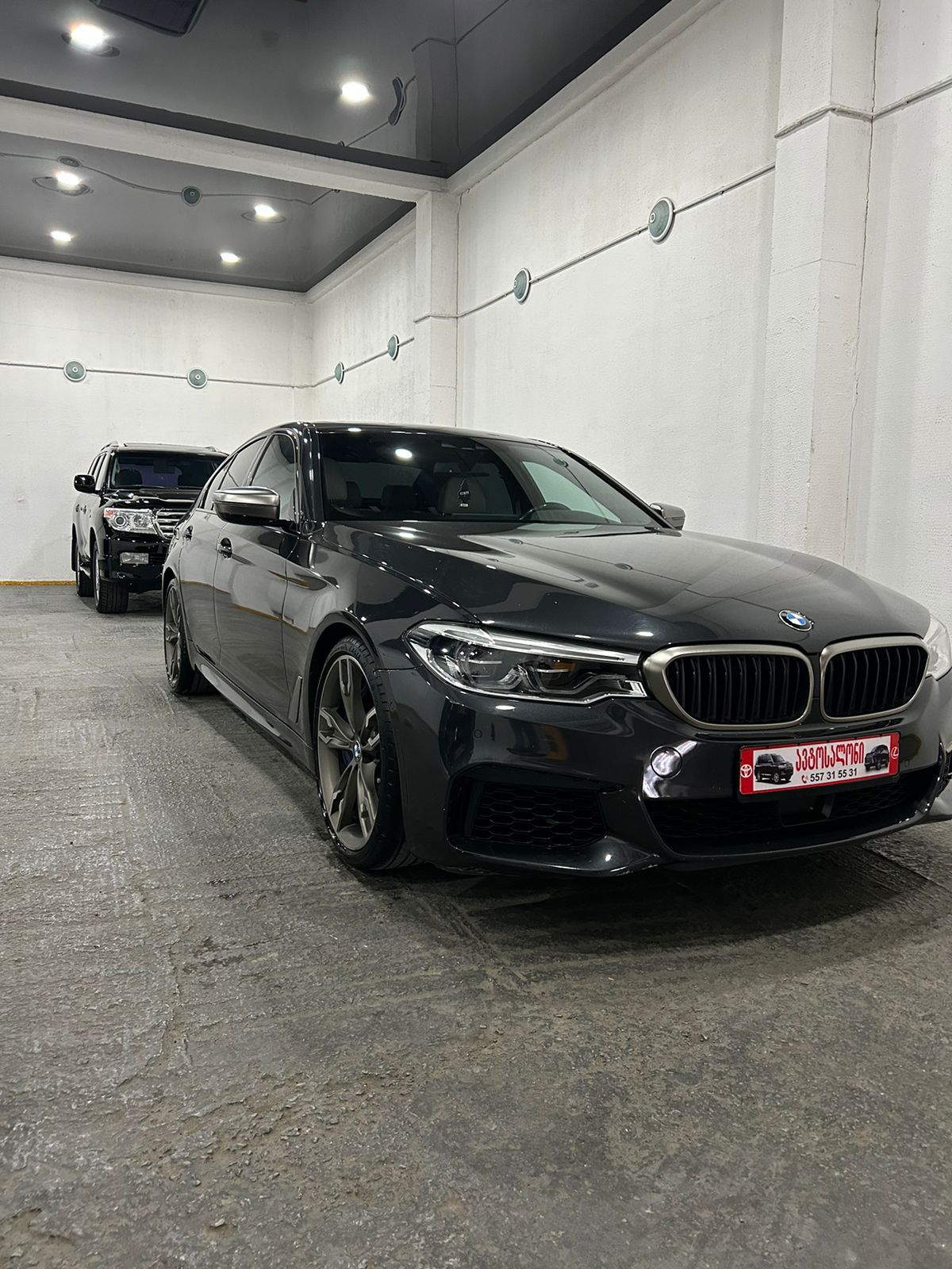 BMW M550