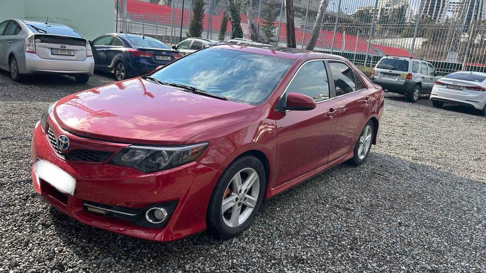 TOYOTA  Camry