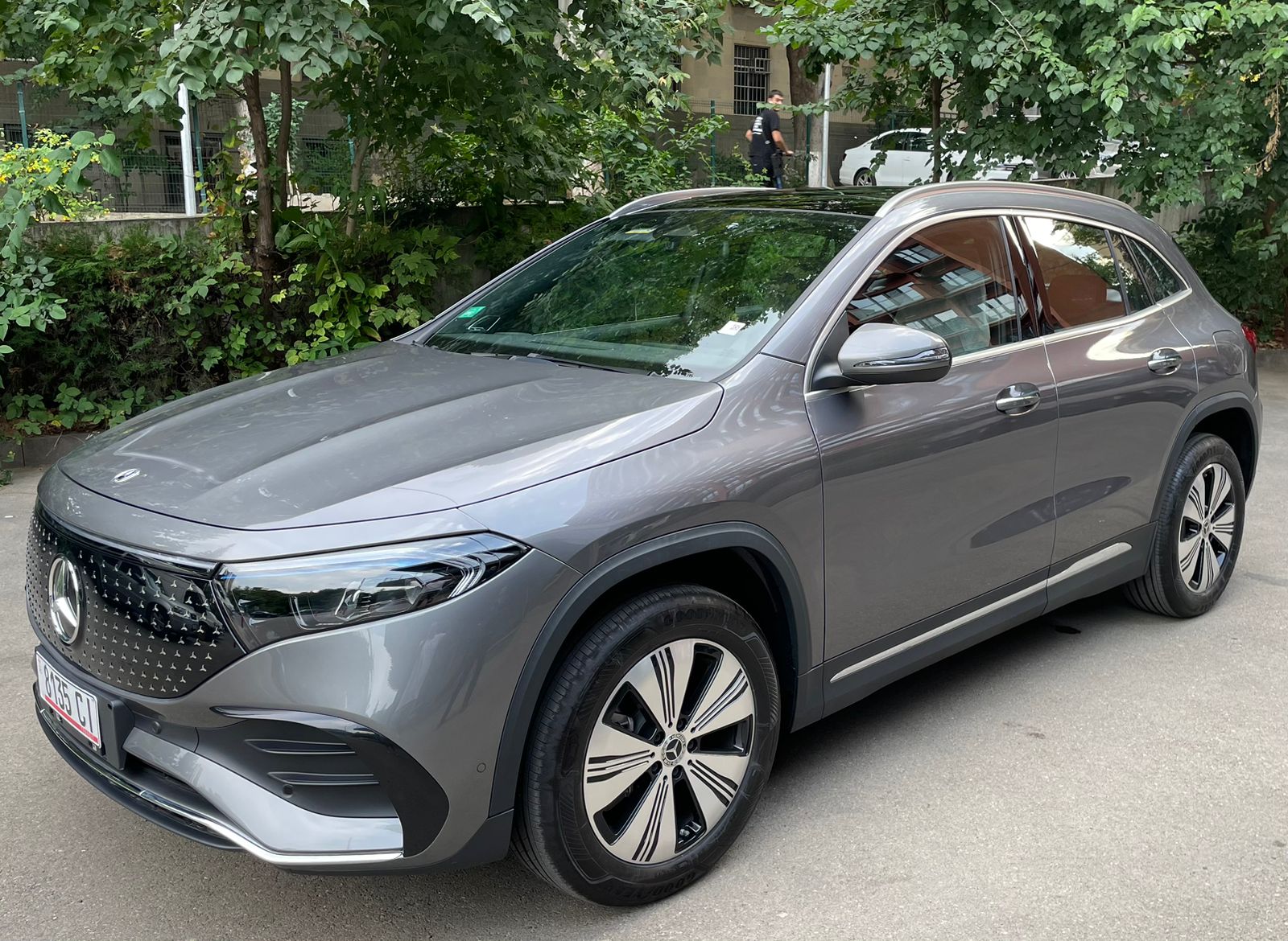 MERCEDES-BENZ EQA 250