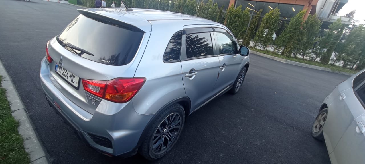 MITSUBISHI Outlander Sport