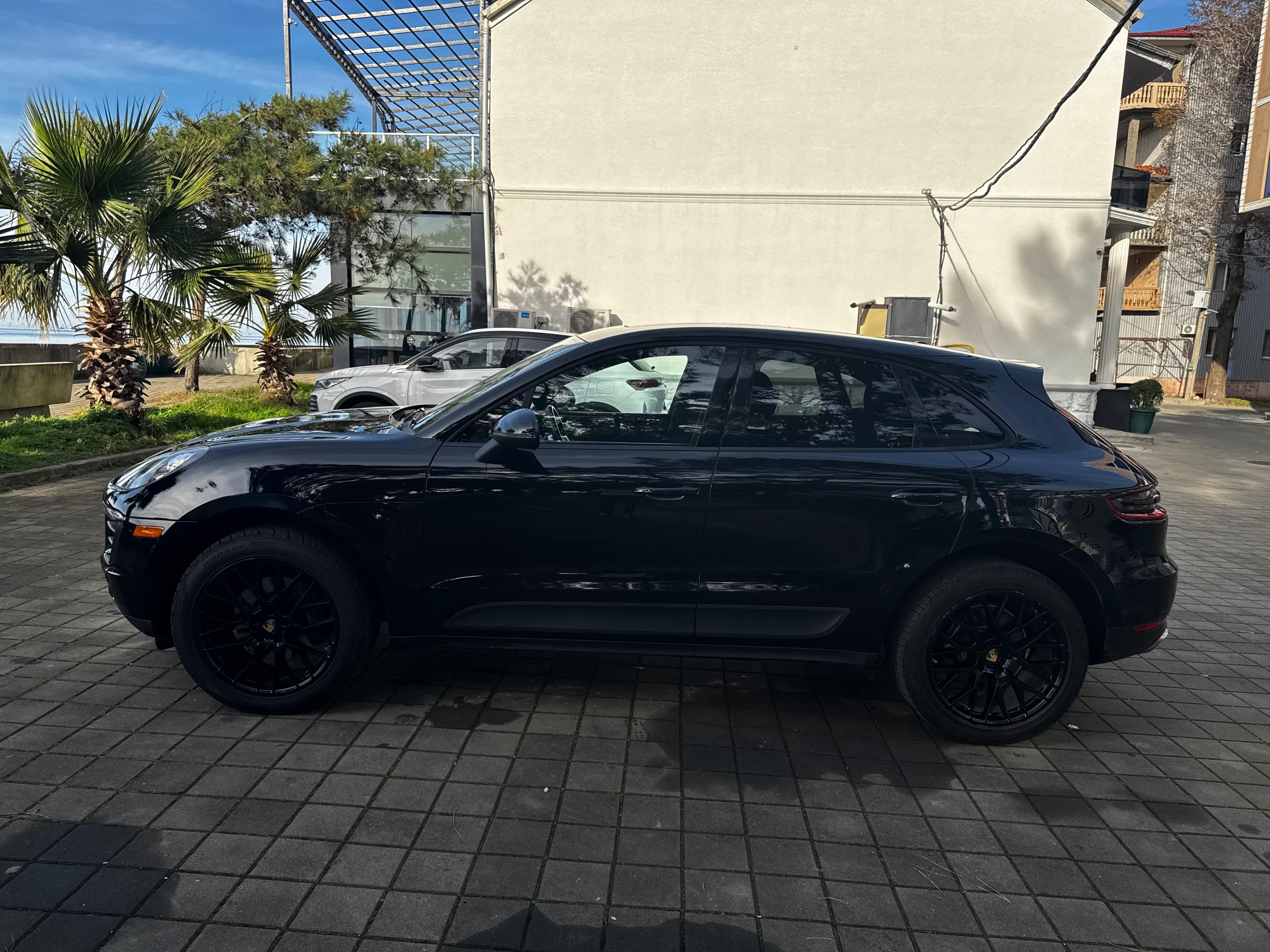 PORSCHE macan