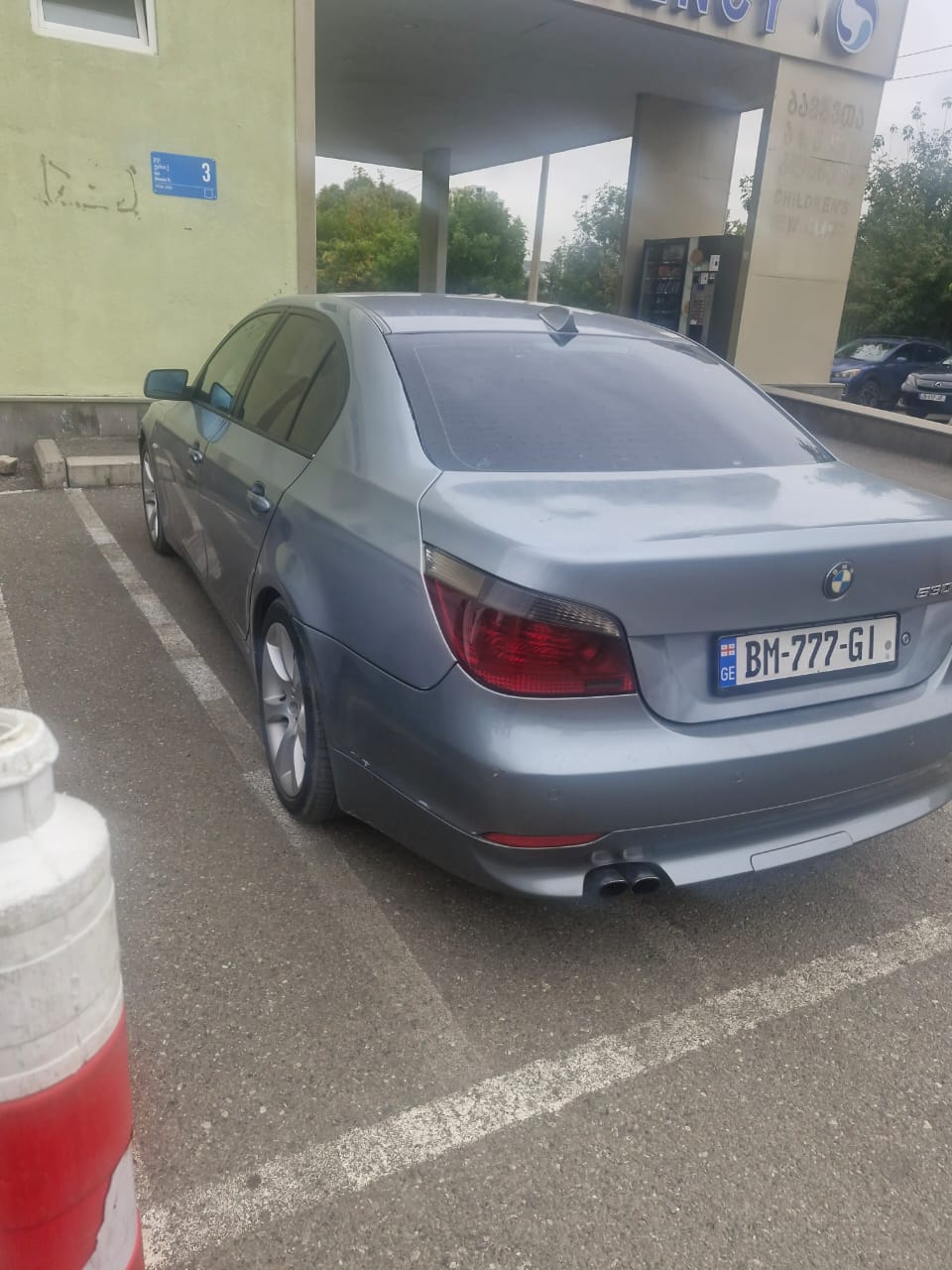 BMW 530