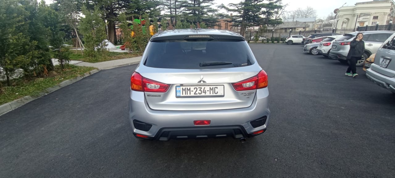 MITSUBISHI Outlander Sport