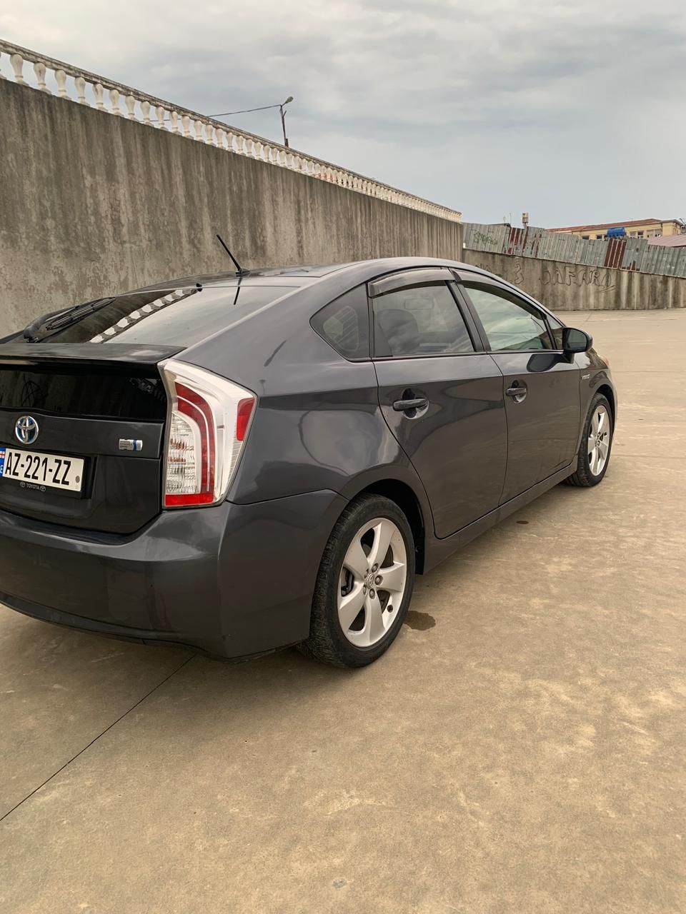 TOYOTA  Prius