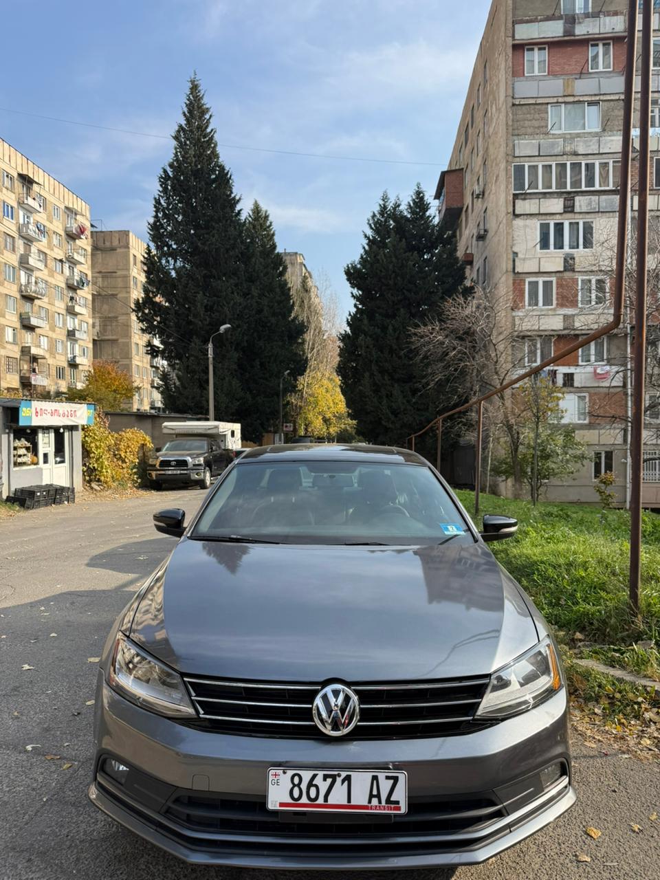 VOLKSWAGEN Jetta