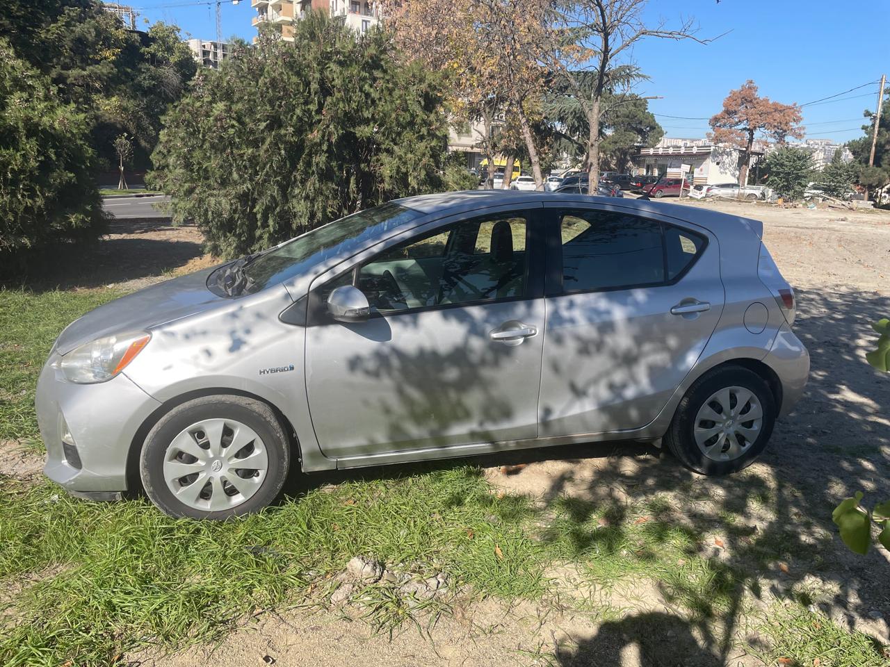 TOYOTA  Prius C