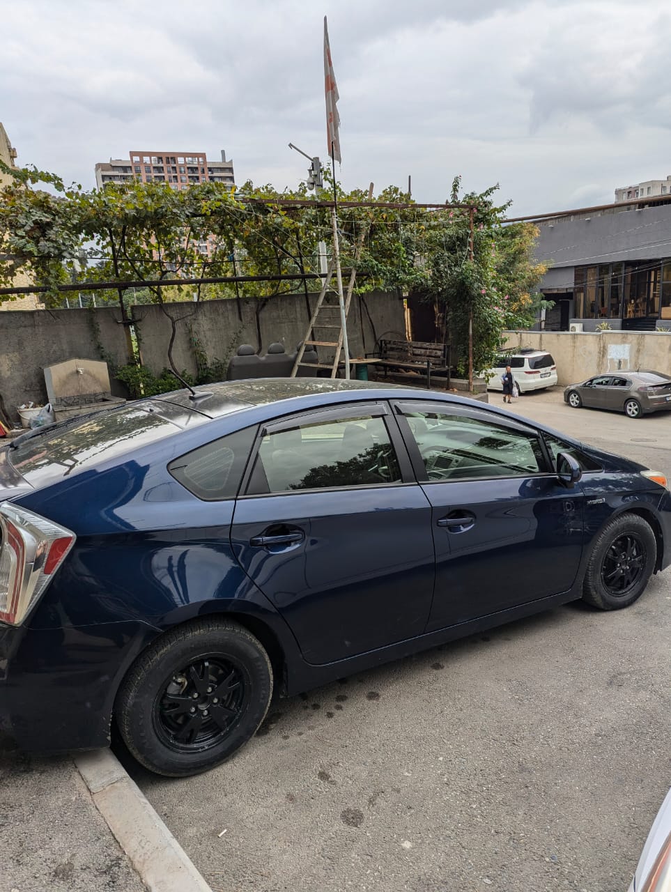 TOYOTA  Prius