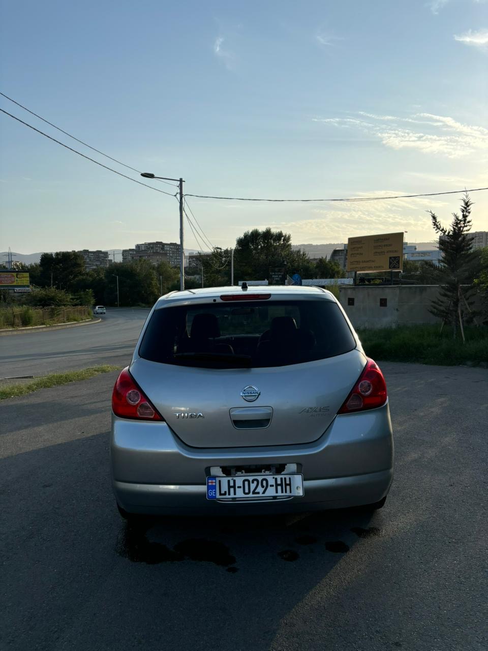 NISSAN Tiida