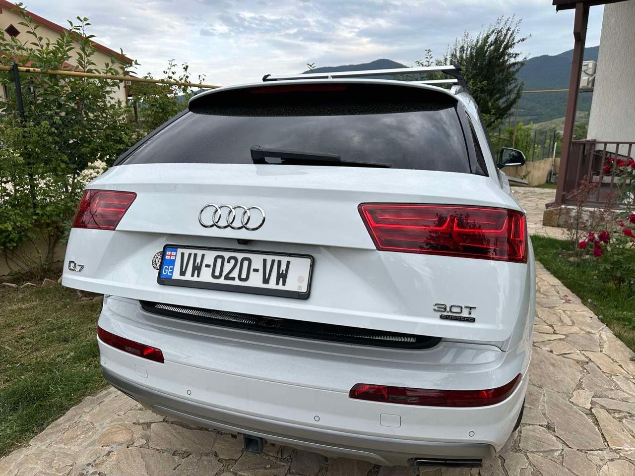 AUDI Q7