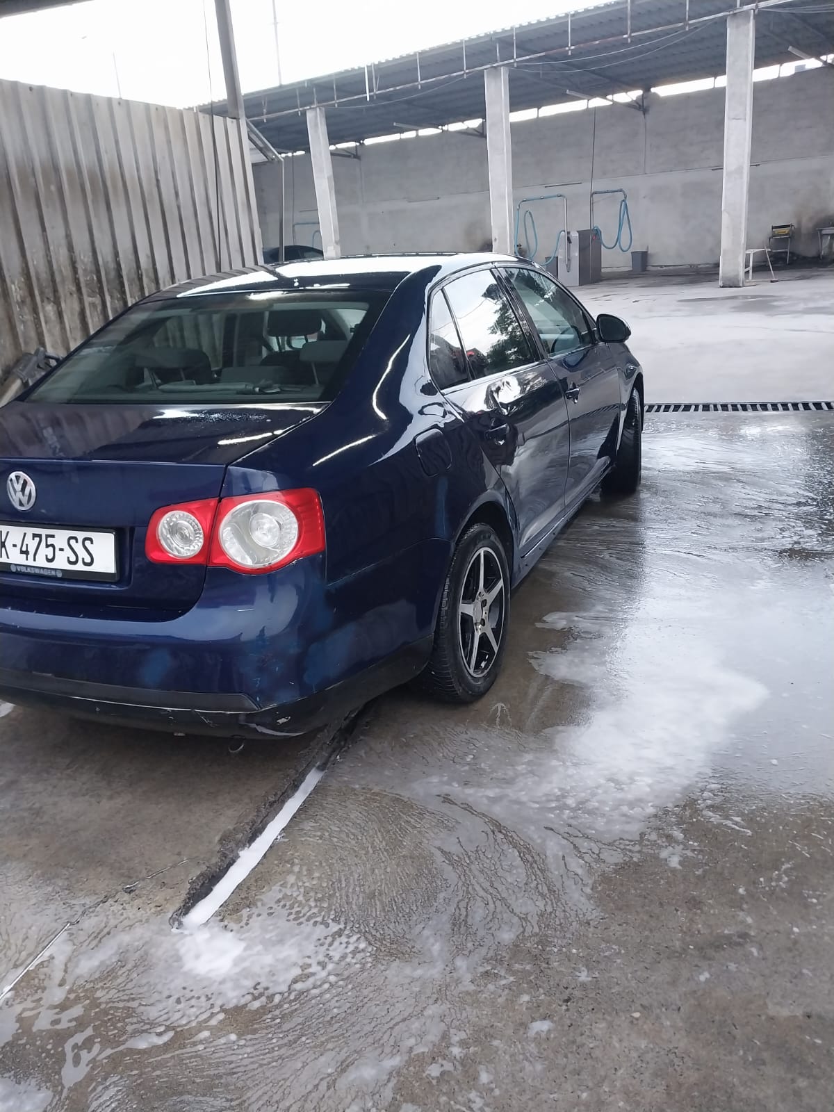 VOLKSWAGEN Jetta