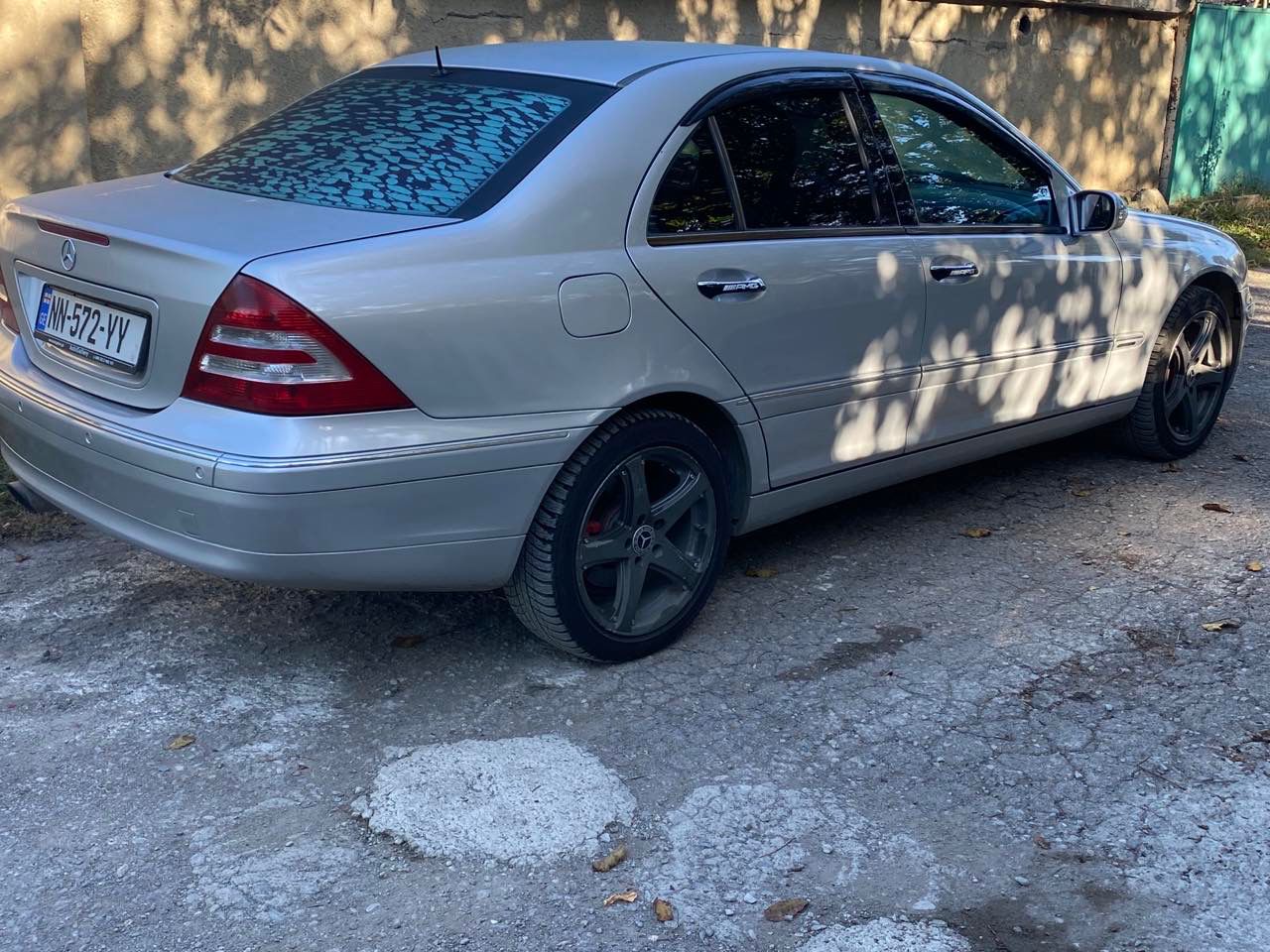 MERCEDES-BENZ C 320