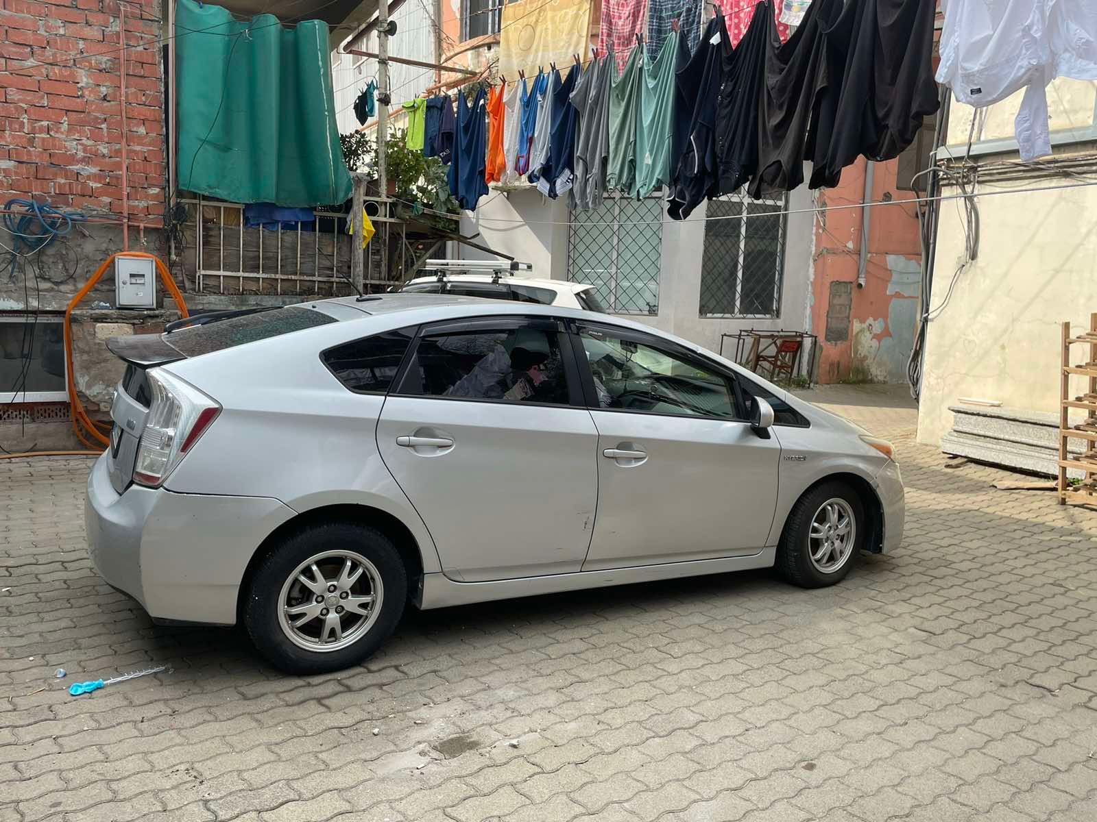 TOYOTA  Prius