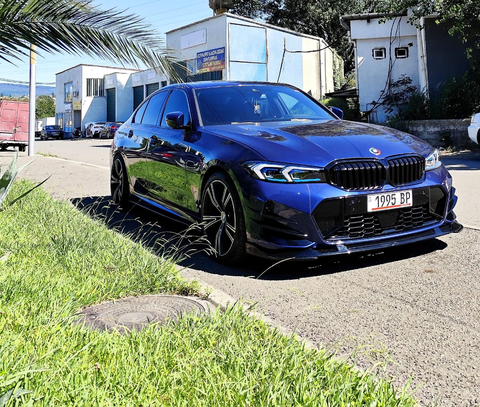 BMW 330