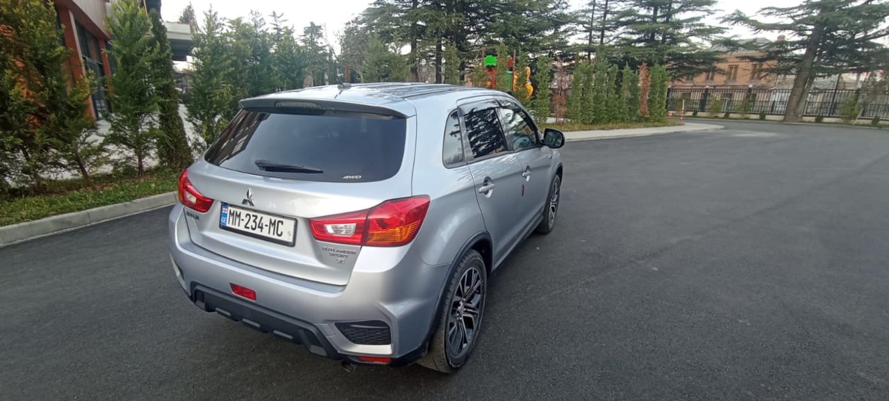 MITSUBISHI Outlander Sport