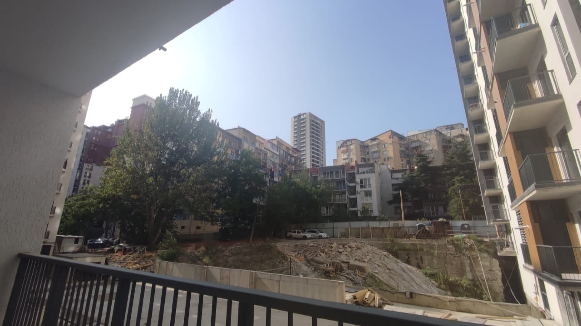 4 ოთახიანი ბინა