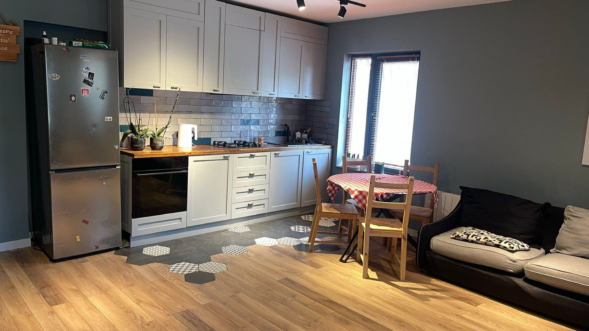 4 ოთახიანი ბინა