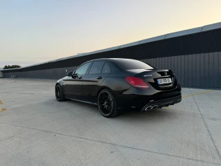 MERCEDES-BENZ C 63 AMG-thumb