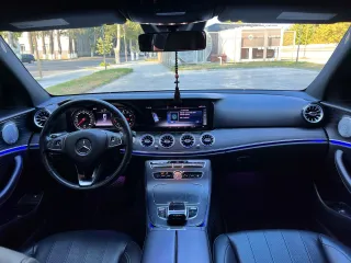 MERCEDES-BENZ E 300-thumb