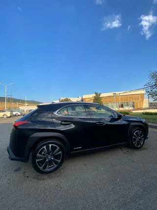 LEXUS UX250h-thumb