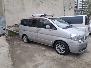 NISSAN Serena-thumb