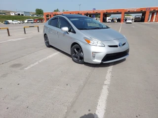 TOYOTA  Prius-thumb