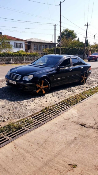 MERCEDES-BENZ C 230-thumb