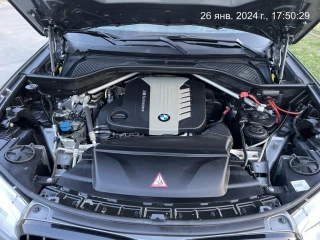 BMW X5 M-thumb