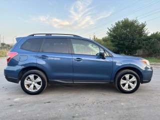 SUBARU Forester-thumb