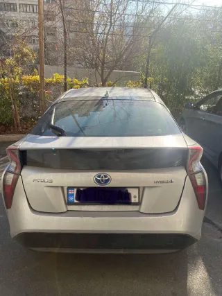 TOYOTA  Prius-thumb