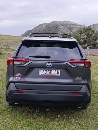 TOYOTA  RAV 4-thumb