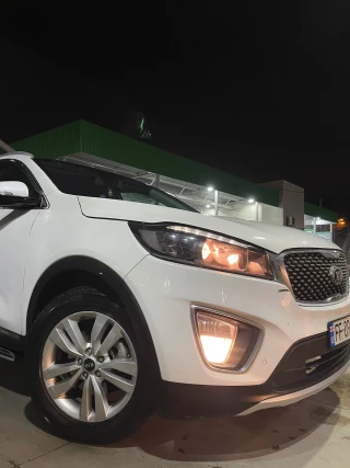 KIA Sorento-thumb